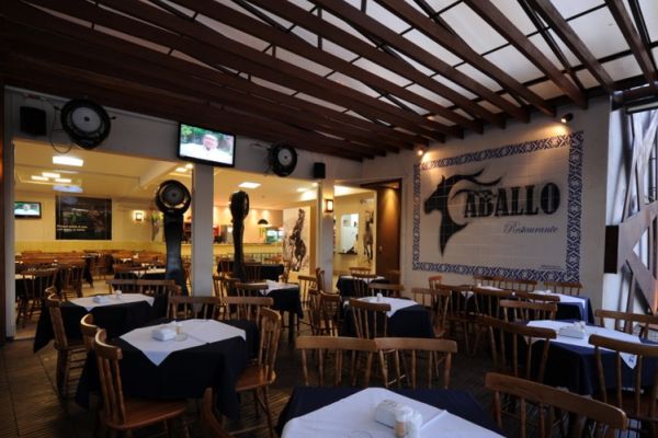 Parte interior do Caballo Restaurante, no qual temos ações coletivas