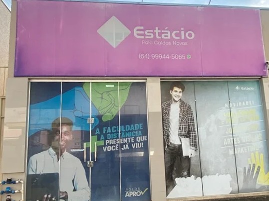 Fachada do Polo de Caldas Novas da Estácio. 